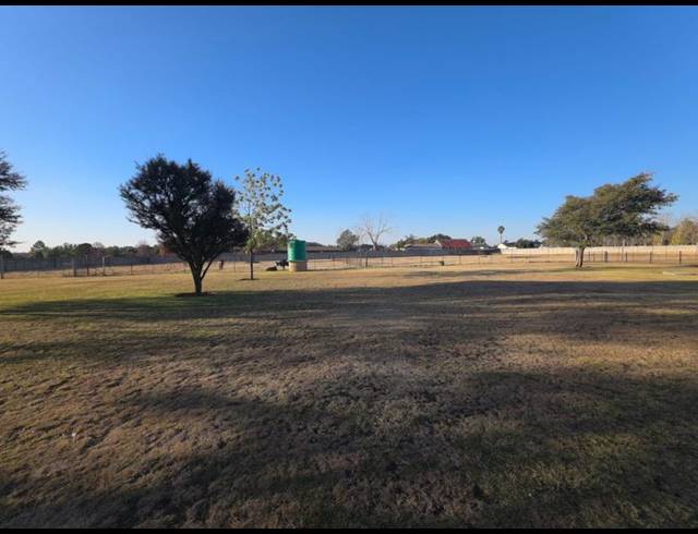 LAND FOR SALE IN BREDELL